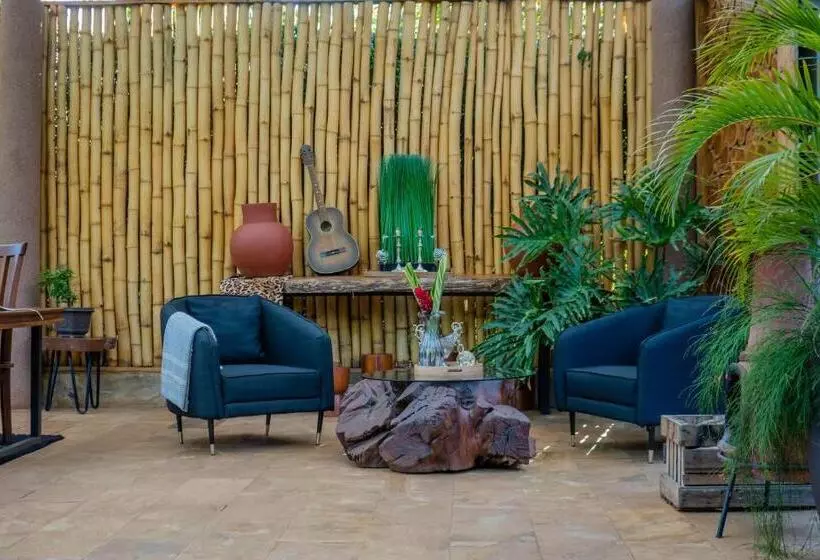 ホテル Tulivu Kilimanjaro Retreat And Campsite