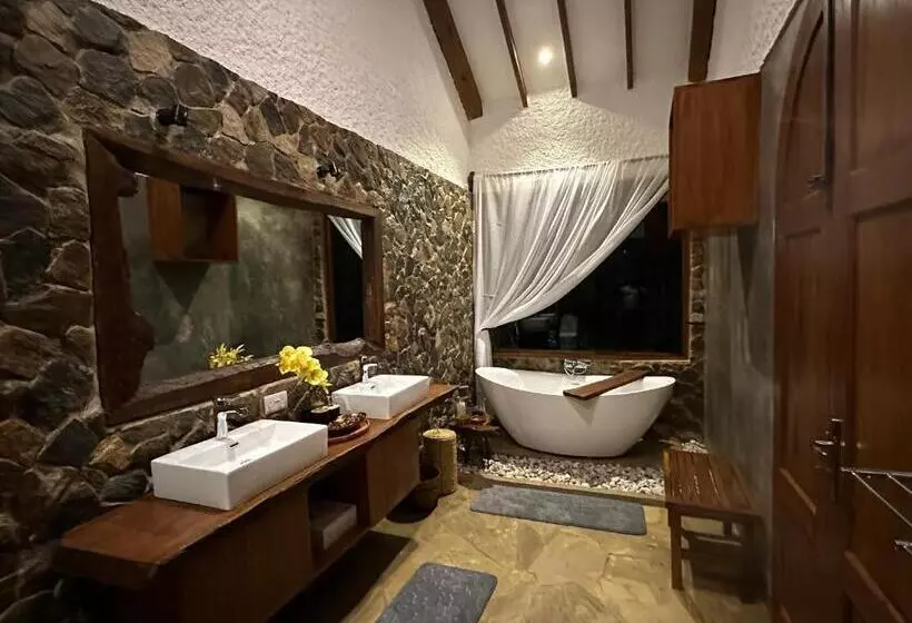 ホテル Tulivu Kilimanjaro Retreat And Campsite