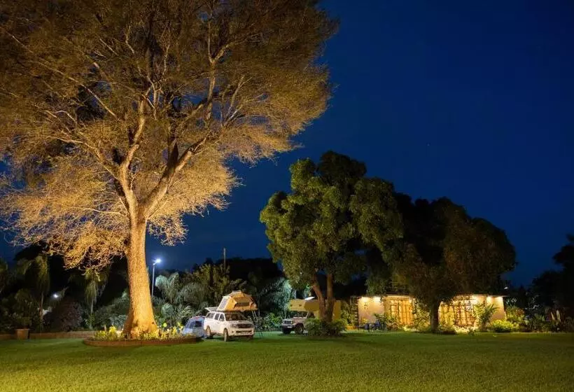 ホテル Tulivu Kilimanjaro Retreat And Campsite