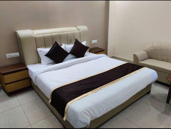 Отель White House