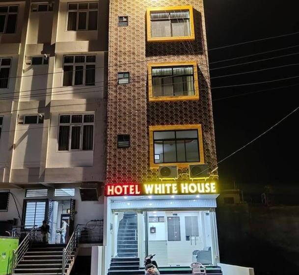 Отель White House