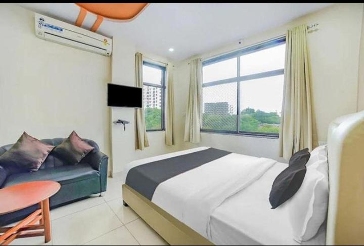 Отель White House