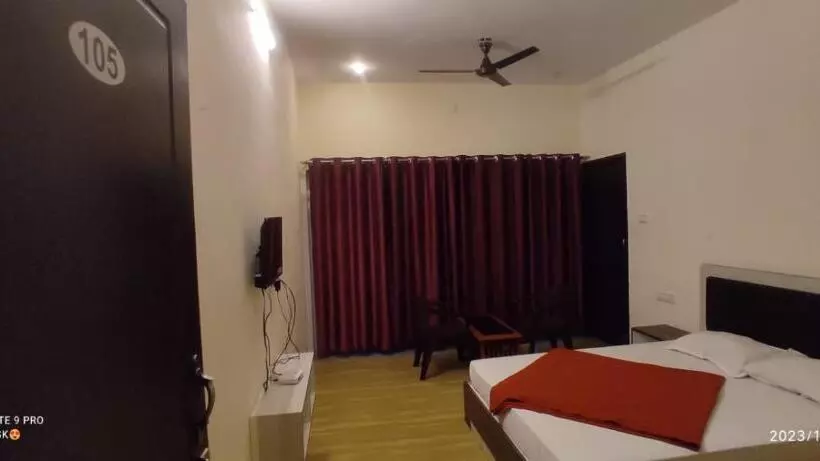 Leos Hotels