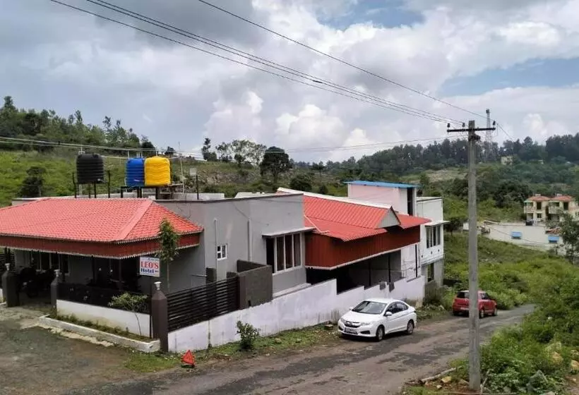 Leos Hotels