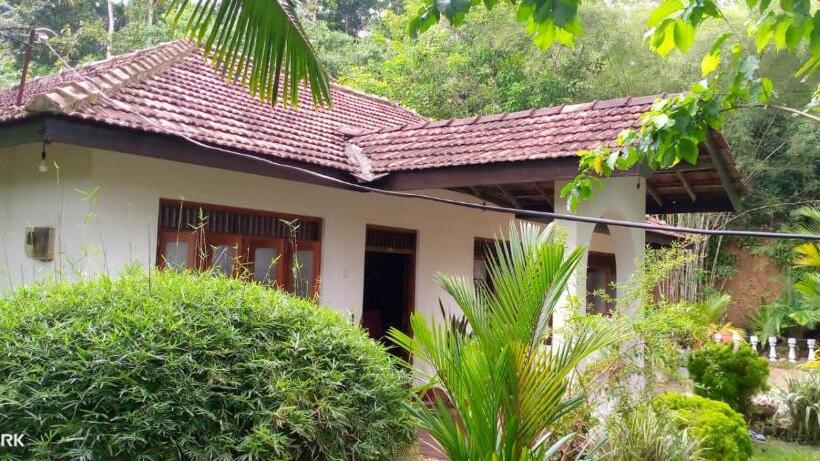 펜션 Cinnamon Eco Villa Mirissa