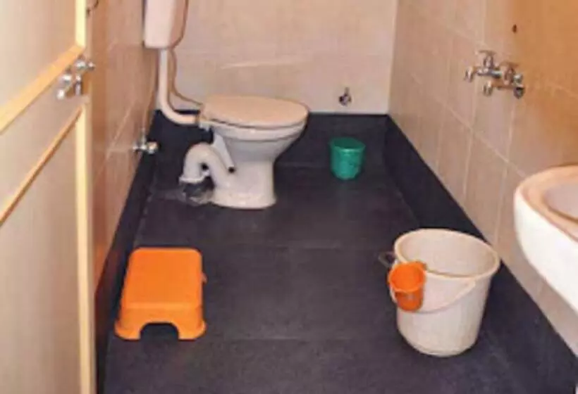 ペンション Mohiniraj Guest House, Nashik