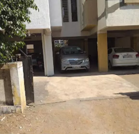 ペンション Mohiniraj Guest House, Nashik