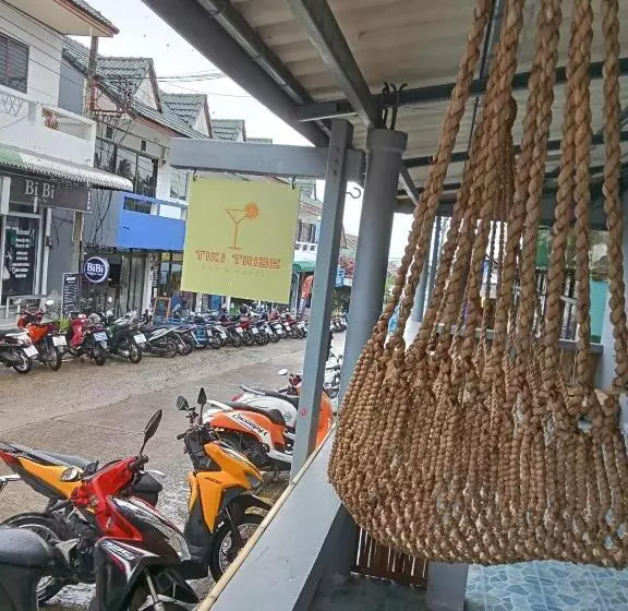 Tiki Tribe Bar & Hostel