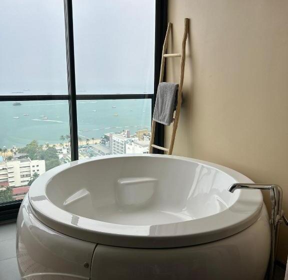 503 Edge芭提雅25层正海景大二房二厅二卫, 沙滩+步行街+购物中心