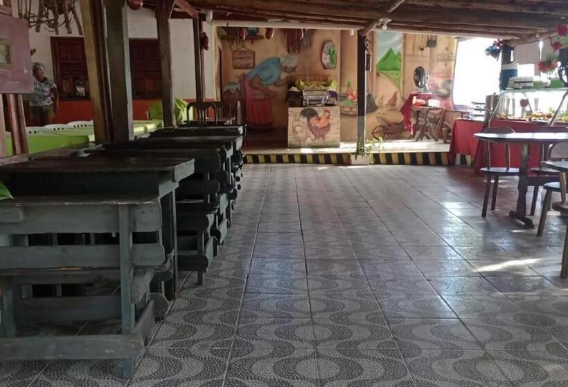 ユースホステル Pousada Fred Tour