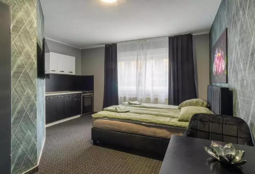 Bed And Breakfast 33