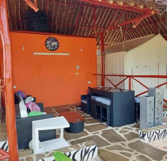 تختخواب و صبحانه Judy’s Campsite