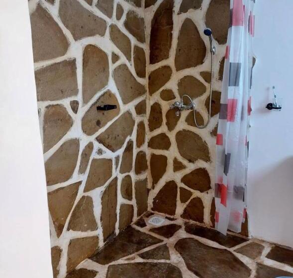 تختخواب و صبحانه Judy’s Campsite