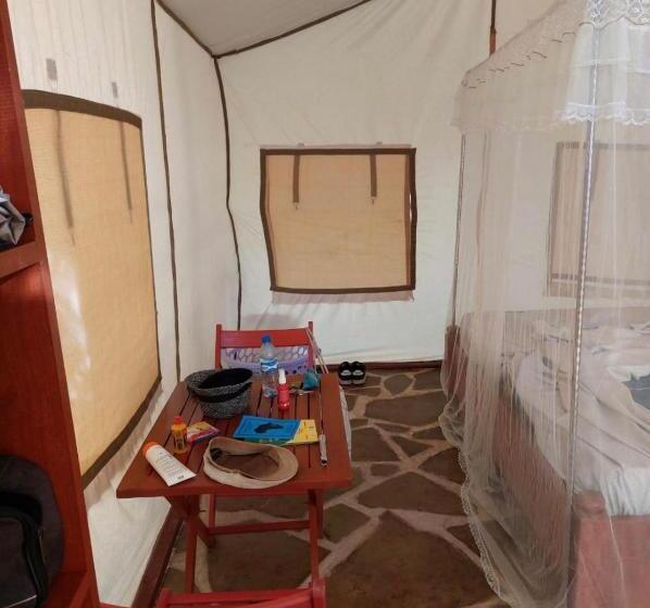 تختخواب و صبحانه Judy’s Campsite