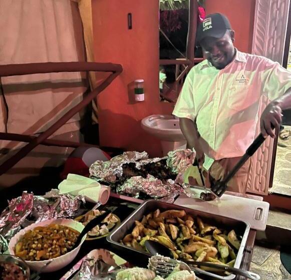 تختخواب و صبحانه Judy’s Campsite