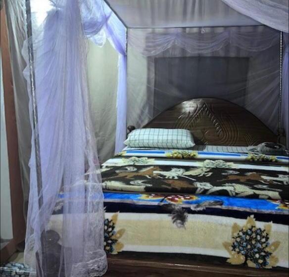 تختخواب و صبحانه Judy’s Campsite