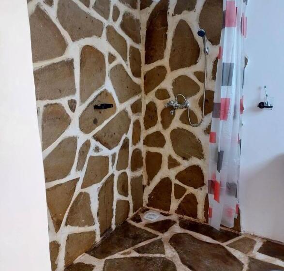 تختخواب و صبحانه Judy’s Campsite