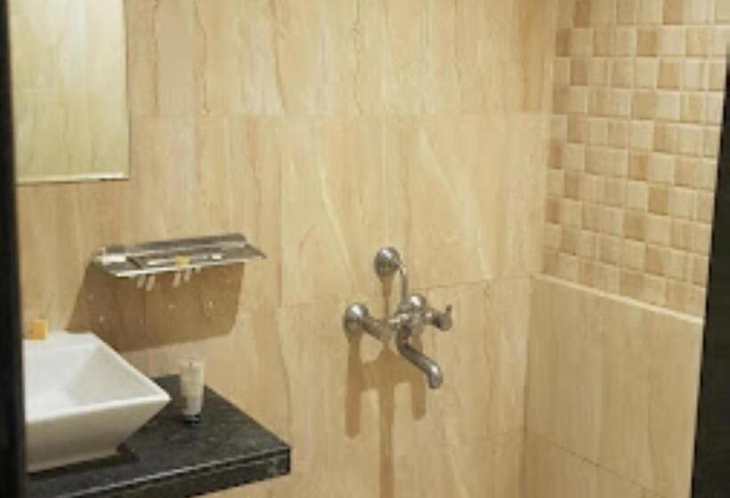 ホテル Celebration Bar And Restaurant Maharashtra