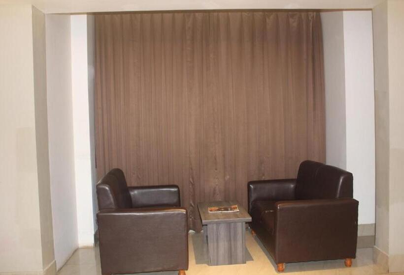 فندق Oishi Plaza