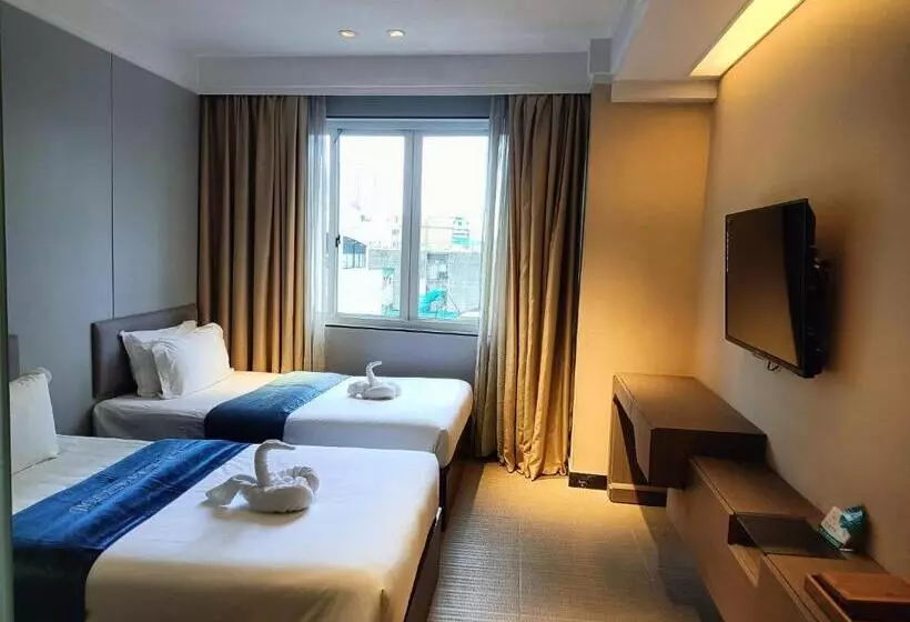 Hotel Pristine