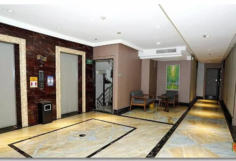 Hotel Pristine
