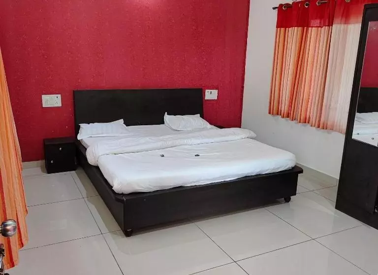 Hotelli Suryansh Beach Resort