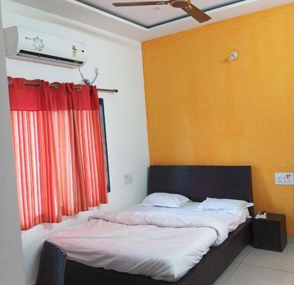 Hotel Suryansh Beach Resort