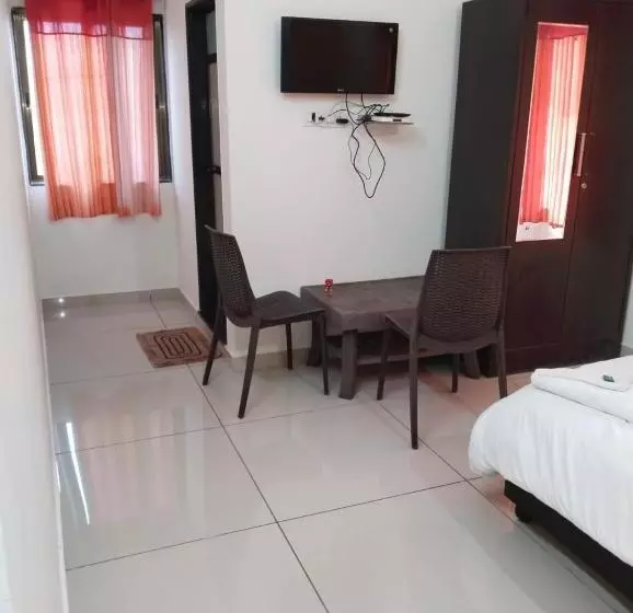 Hotelli Suryansh Beach Resort