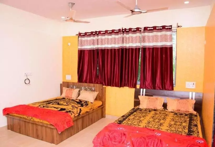 Hotelli Suryansh Beach Resort