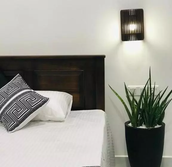 Ibeeza Motel   Bathigama