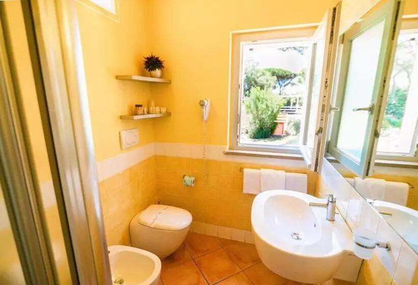 Isa Residence With Private Beach In Albinia, Just 100 Meters From The Sea, Apartments With Air Condi