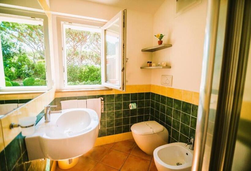 Isa Residence With Private Beach In Albinia, Just 100 Meters From The Sea, Apartments With Air Condi