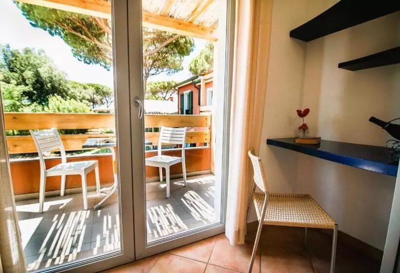 Isa Residence With Private Beach In Albinia, Just 100 Meters From The Sea, Apartments With Air Condi