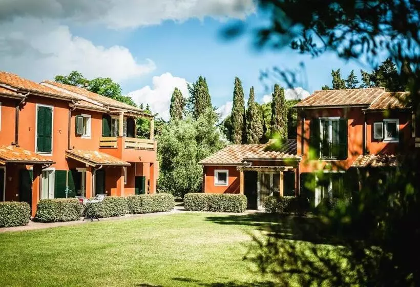 Isa Residence With Private Beach In Albinia, Just 100 Meters From The Sea, Apartments With Air Condi