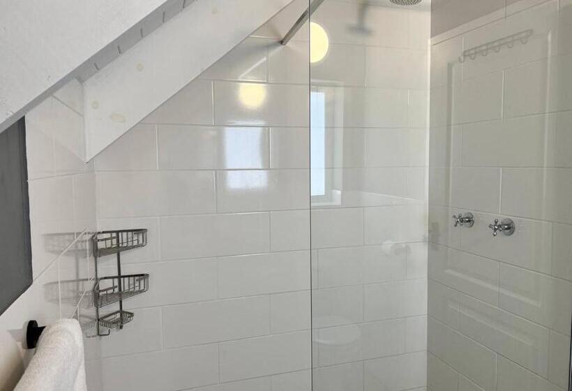 פנסיון A Mountain & Country Haven