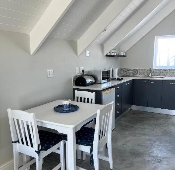 פנסיון A Mountain & Country Haven