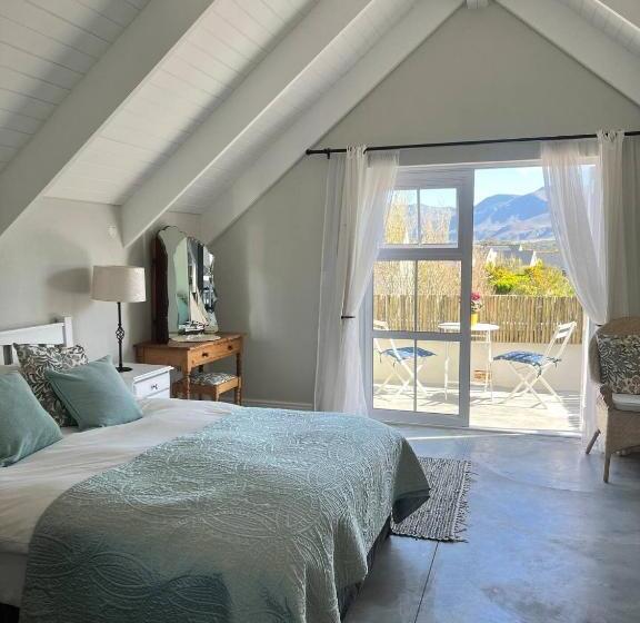 פנסיון A Mountain & Country Haven