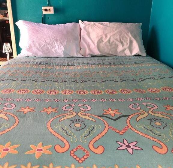 پانسیون Bnb Somom Mobay Lodging