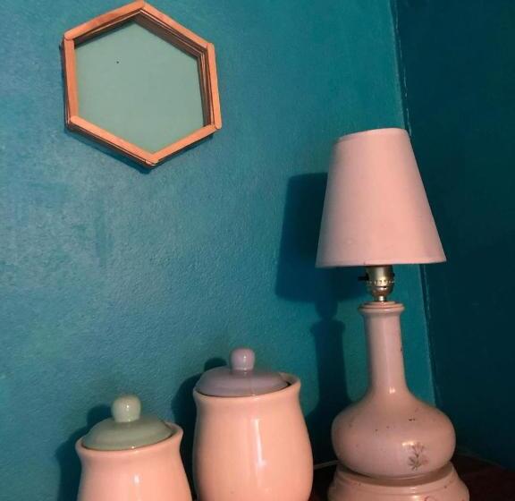 پانسیون Bnb Somom Mobay Lodging