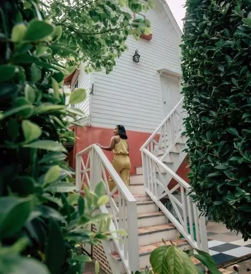 Majatalo Suriyan Villa Erawan Kanchanaburi สุริยัน วิลล่า เอราวัณ กาญจนบุรี