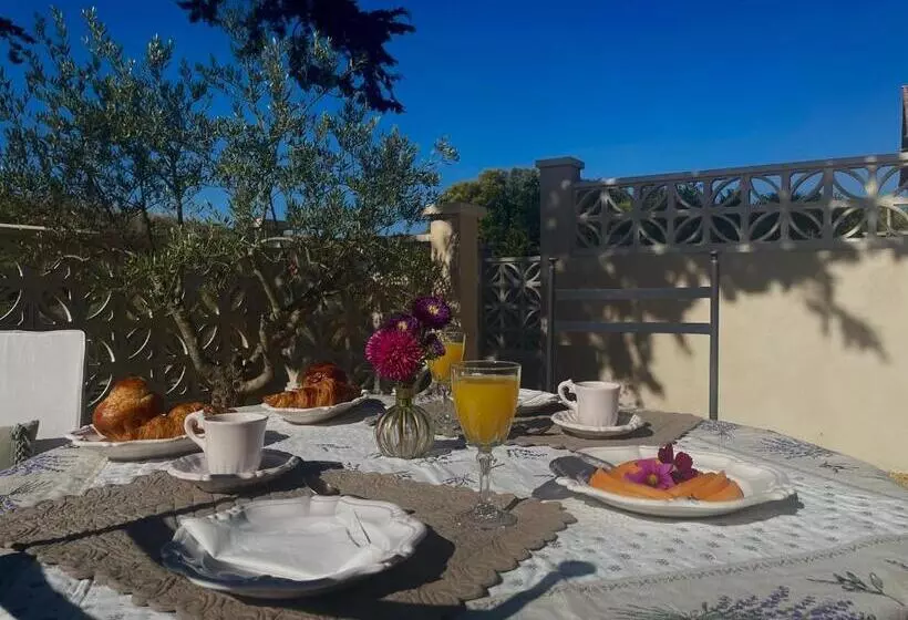 Majatalo Les Mazets Du Pas