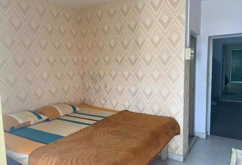 Majatalo Love Ganga Guest House Infont Of River Ganga