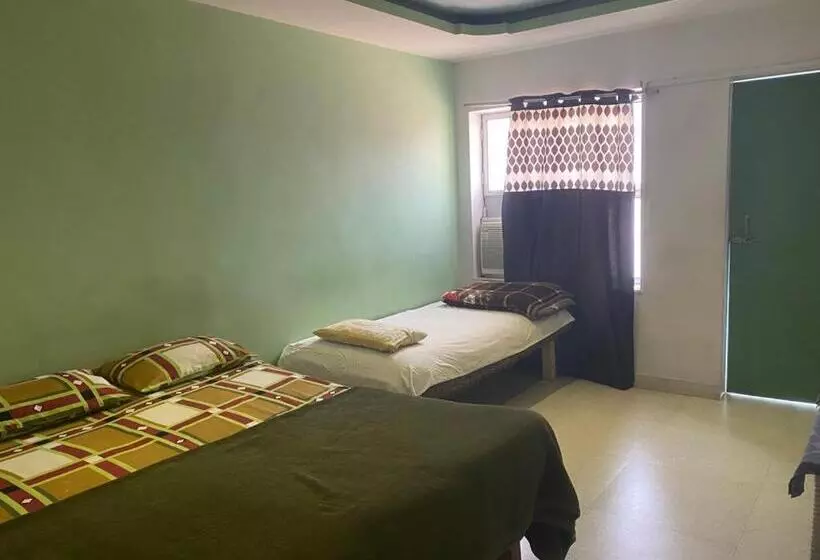 Majatalo Love Ganga Guest House Infont Of River Ganga