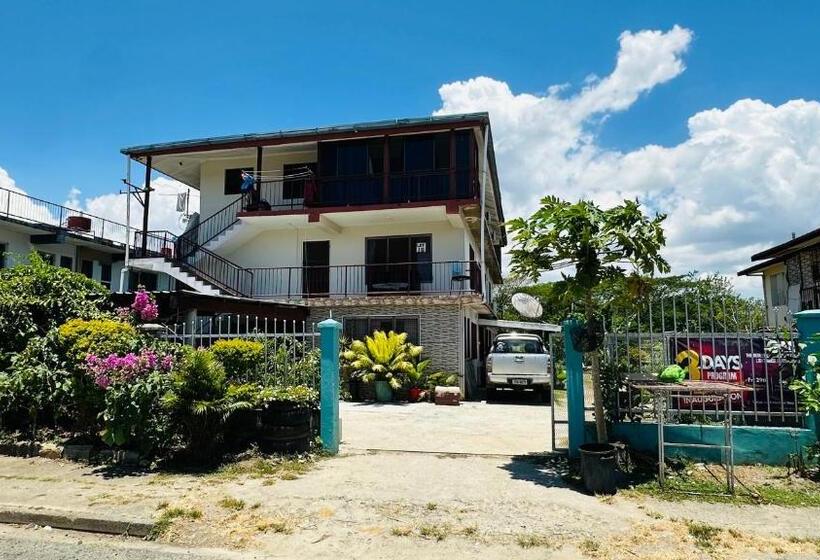 پانسیون Raj Home