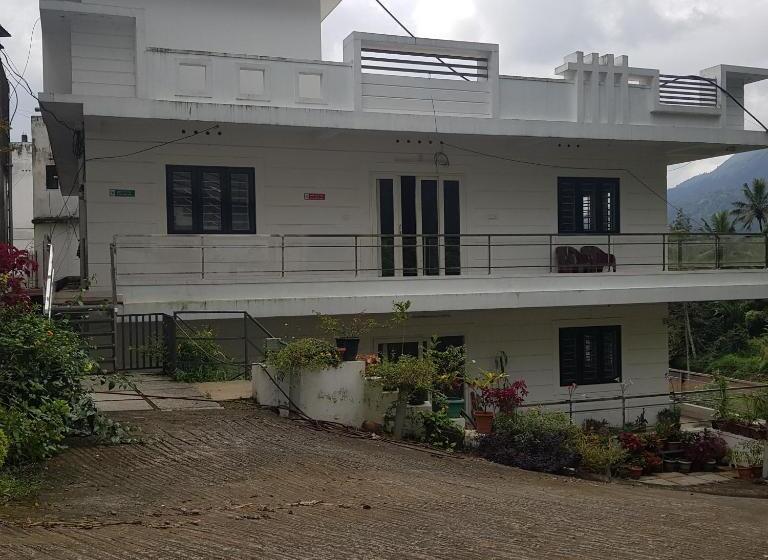 פנסיון Serene Mountains