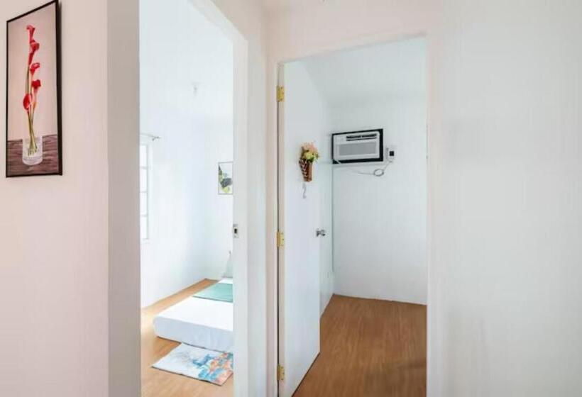 Pensió Smyleinn Camella Jade