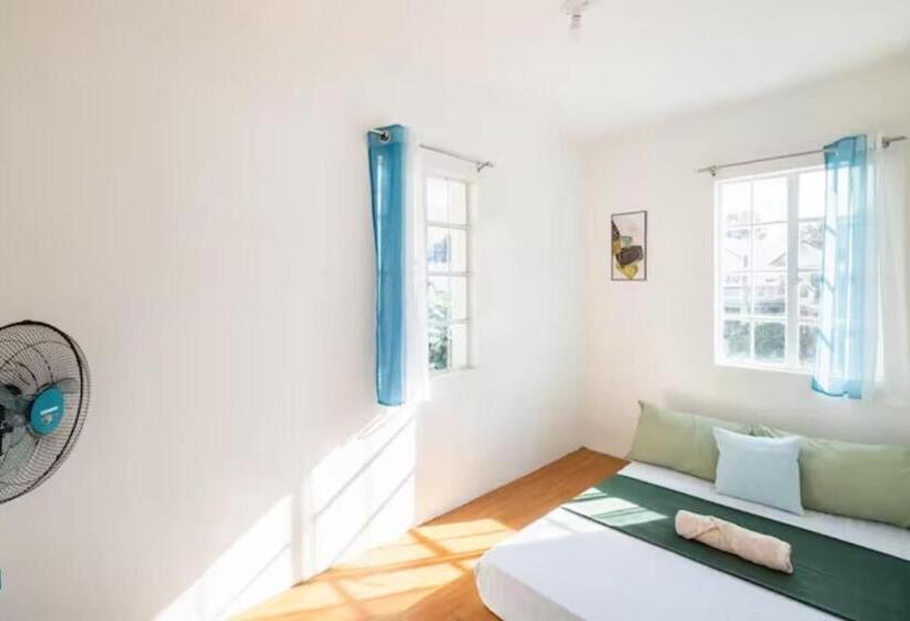 Pensió Smyleinn Camella Jade