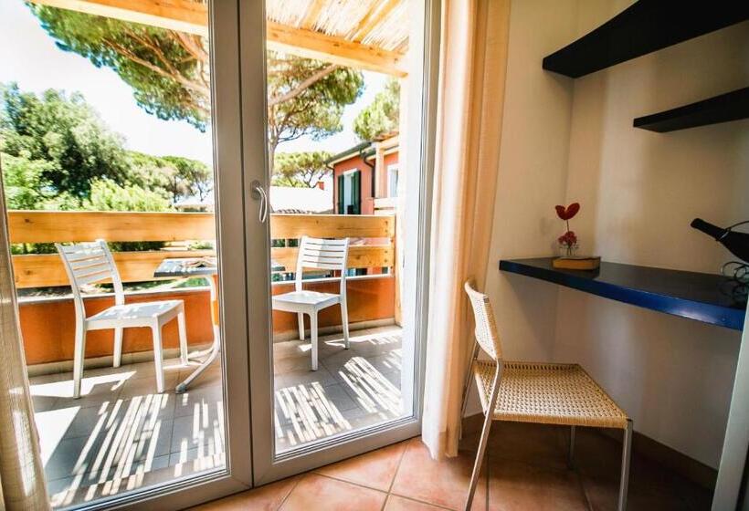 Residence With Private Beach In Albinia, Just 100 Meters From The Sea