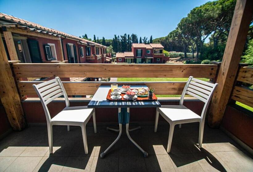 Residence With Private Beach In Albinia, Just 100 Meters From The Sea