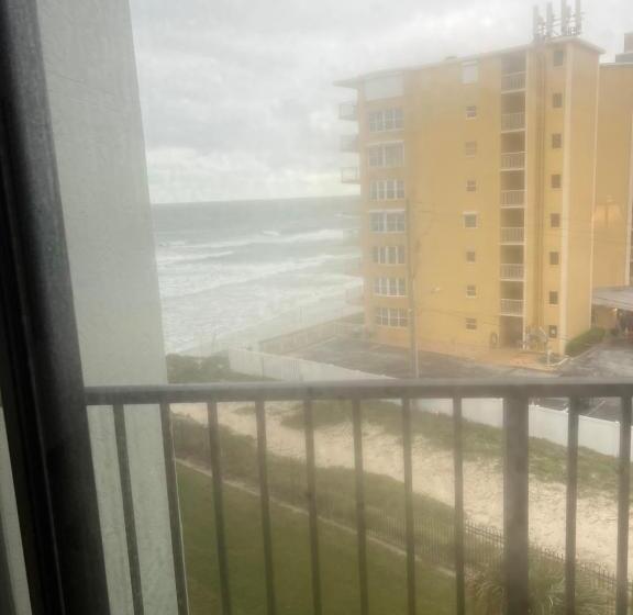 Coastal Condo On The Beach At Ocean Trillium #501